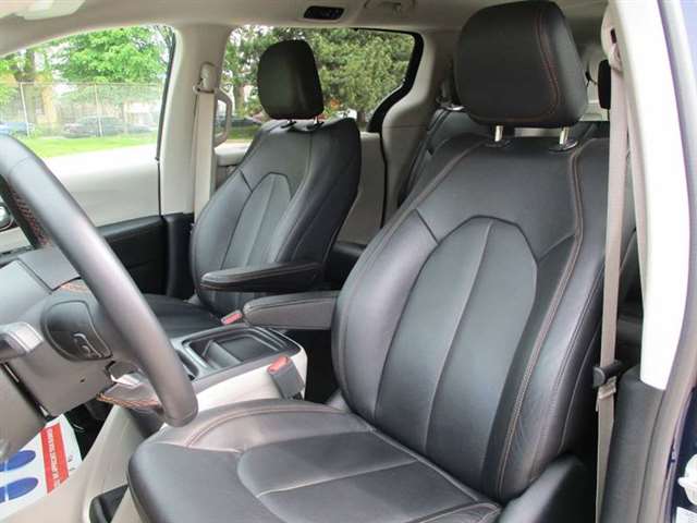 2017 Chrysler Pacifica Touring-L 4dr Mini-Van